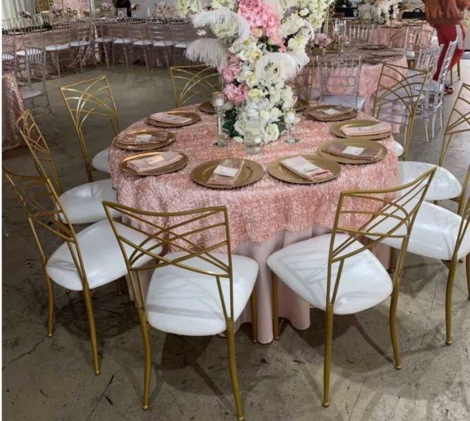 Chaise Tiffany doré 