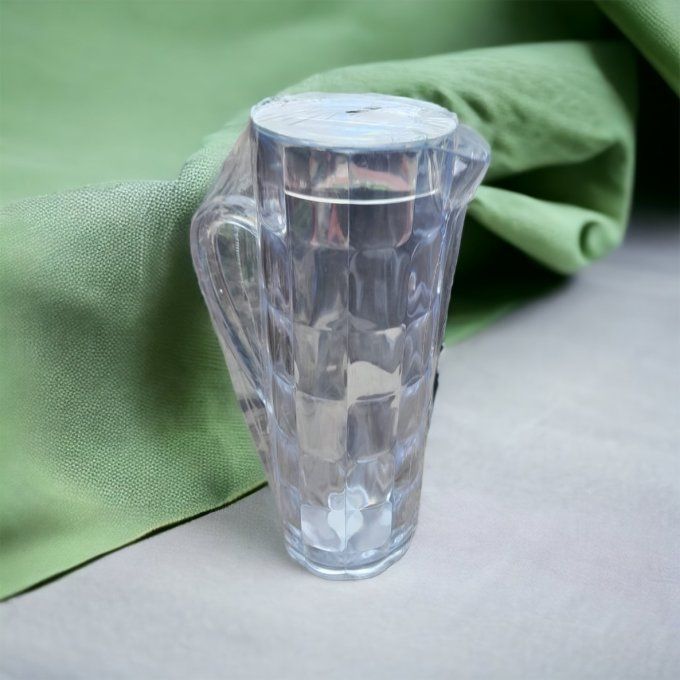 Carafe avec couvercle 