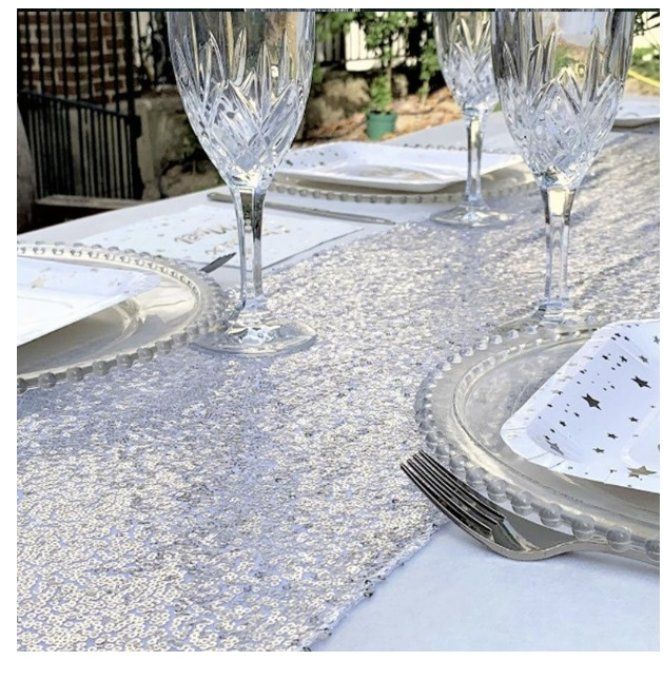 Chemin de table en sequin  35x375 cm différents coloris.