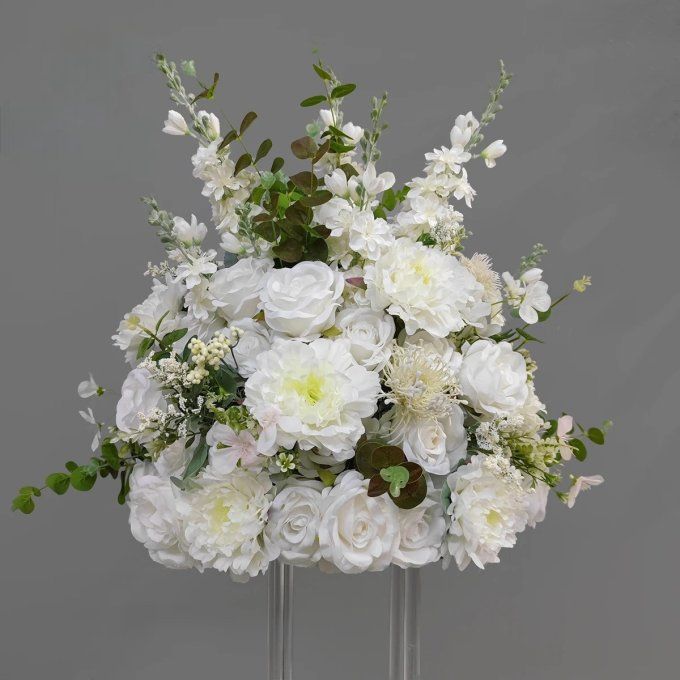 Feuillages pour composition florale diffèrent modèle.