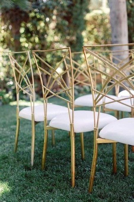 Chaise Tiffany doré 
